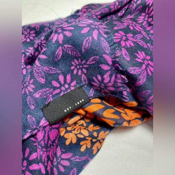 Wrap Scarf floral geometric from FRAAS 72” L - Picture 5 of 12